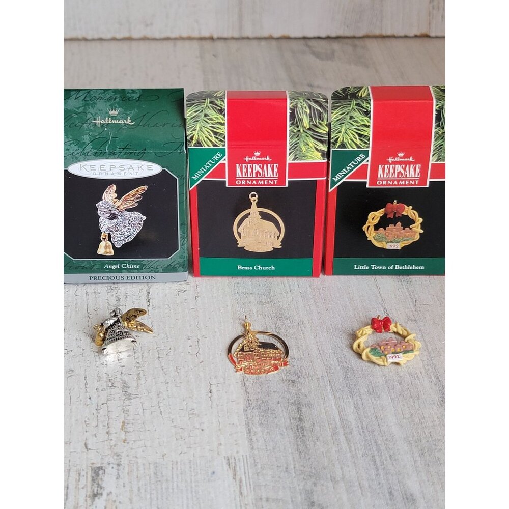 Hallmark miniature Church‎ Bethlehem Angel ornament xmas set